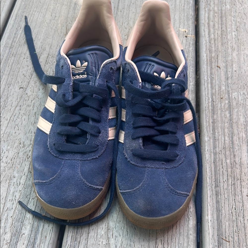 Adidas Breaknet Sleek Sneaker- Navy Suede with light link Stripes
